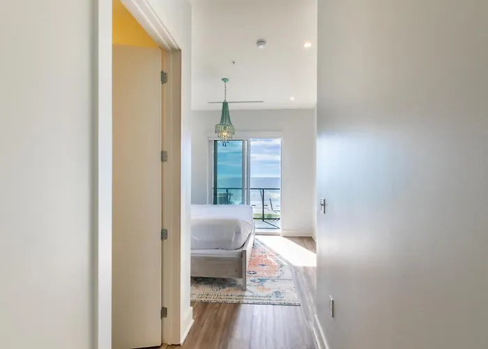 Elegant 4 Bedroom Beachfront, Luxury With Rooftop Pool Next To The Hangout * Gulf Shores